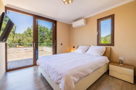 Bedroom (1)