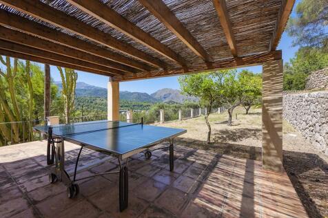 Covered terrace