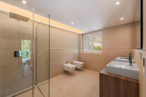 Bathroom (3)