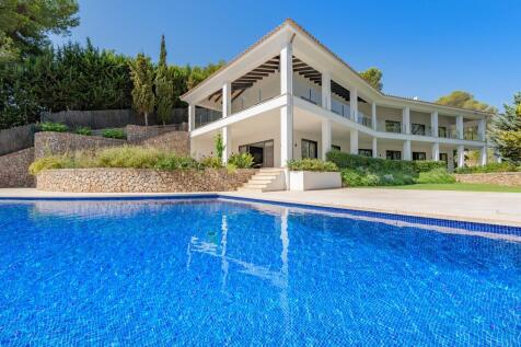 Exterior and Pool (2