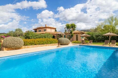 Exterior and Pool