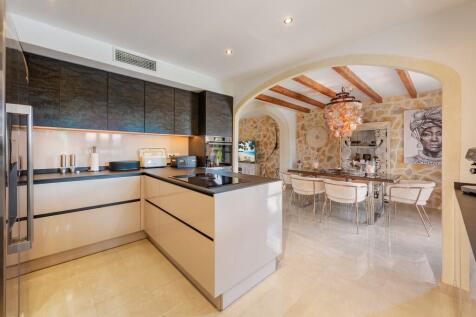 Kitchen (1)