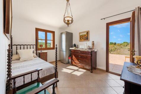 Bedroom (1)