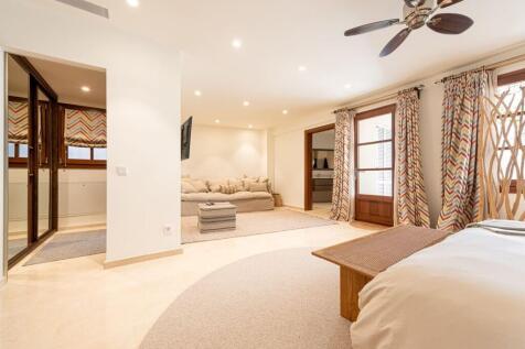 Master Suite (2)