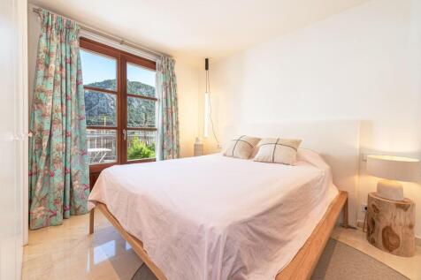 Bedroom (1)