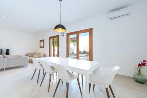 Dining (2)