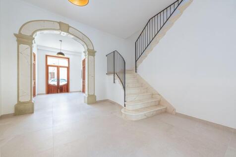 Staircase (2)