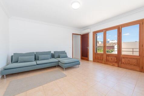 Upper living