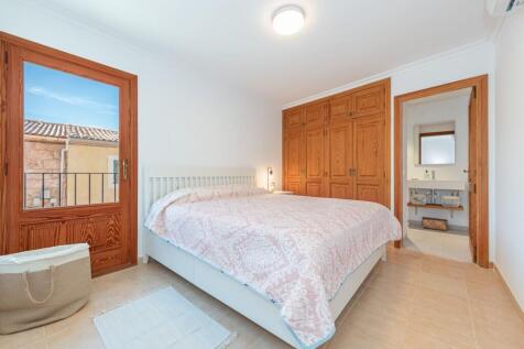 Bedroom (4)
