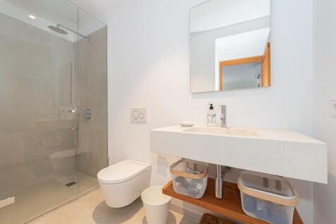 Bathroom (2)
