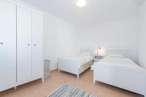 Bedroom (2)