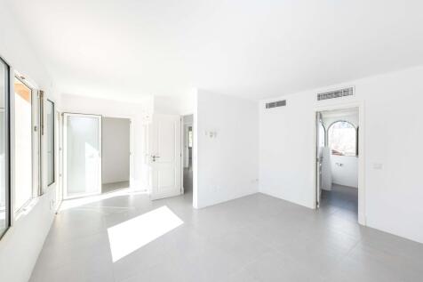 room (3)
