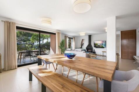 Dining (2)