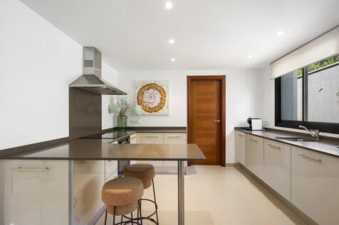 Kitchen (2)