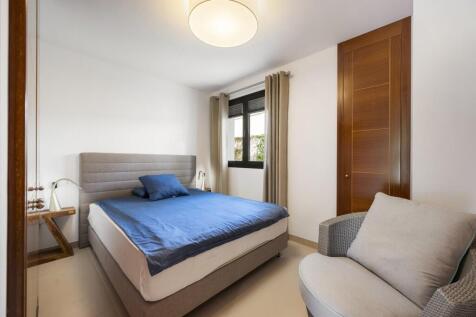 Bedroom (7)