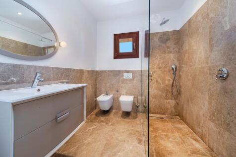 Bathroom (1)