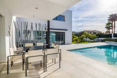 Covered Terrace