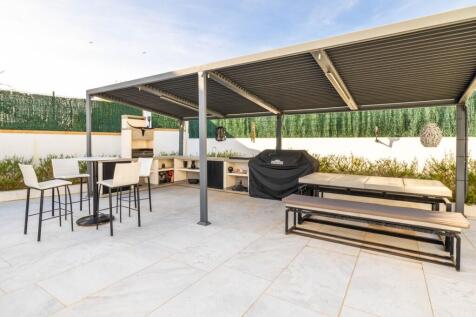 Summer Kitchen