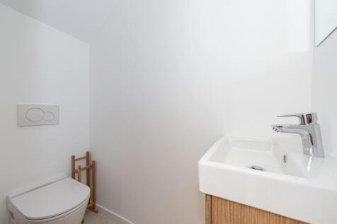 Bathroom (3)
