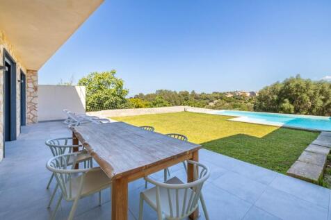 Covered Terrace