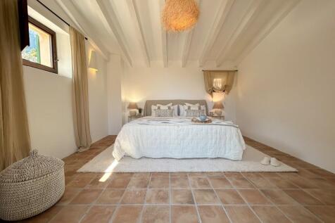 Bedroom (2)