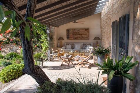 Covered Terrace