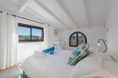 Bedroom (2)
