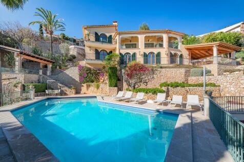 Exterior and Pool