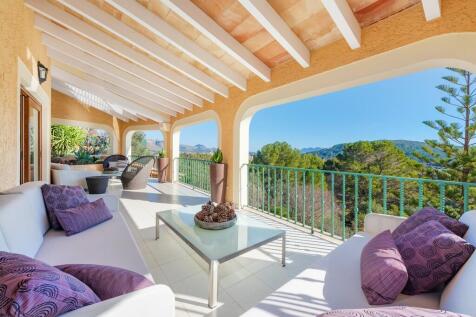 Covered Terrace