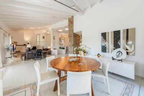 Dining (1)