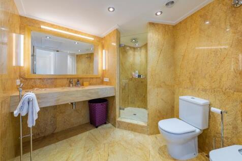 Bathroom (3)