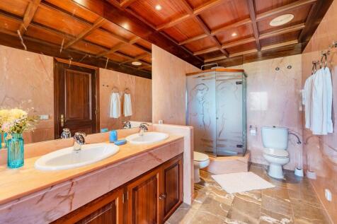 Bathroom (3)