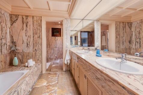 Bathroom (2)