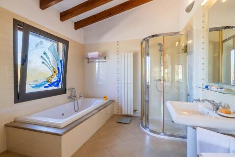 Bathroom (3)