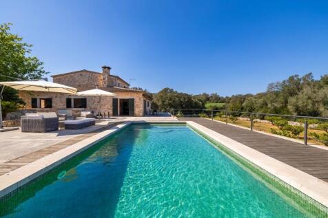 Pool and Exterior