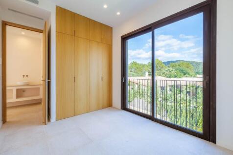 Bedroom (2)