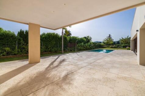 Covered Terrace