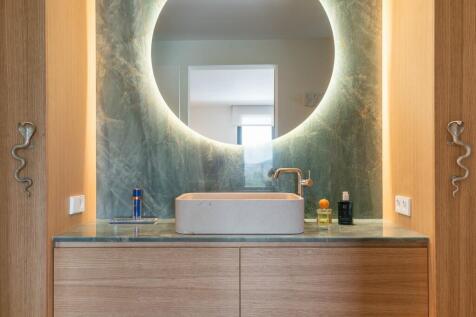 Bathroom (1)