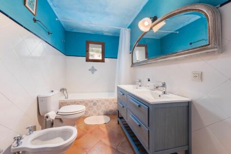 Bathroom (2)