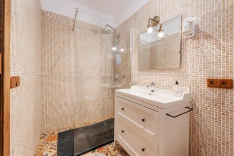 Bathroom (1)