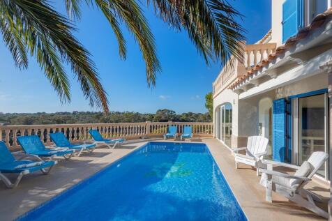 Pool and Exterior (1