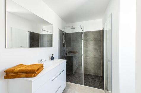 bathroom (1)