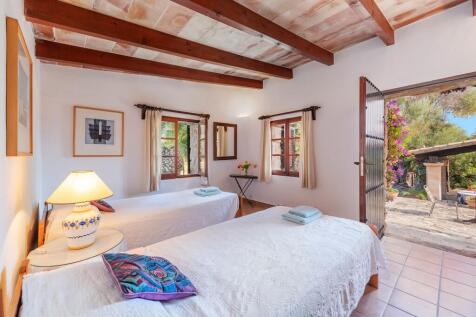 Bedroom (4)