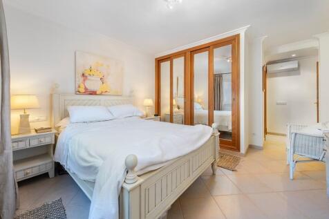 Bedroom (2)