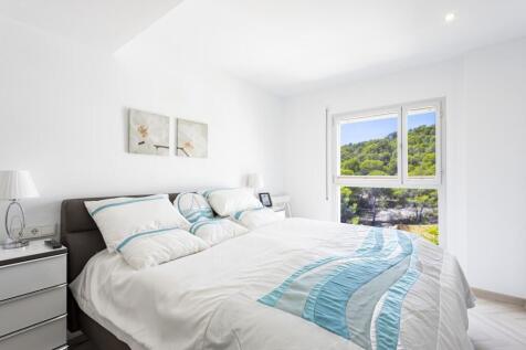 Bedroom (2)