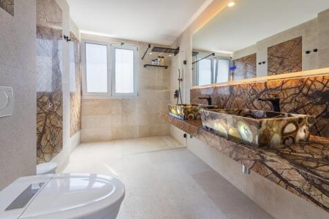 Bathroom (4)