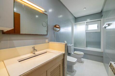 Bathroom (2)