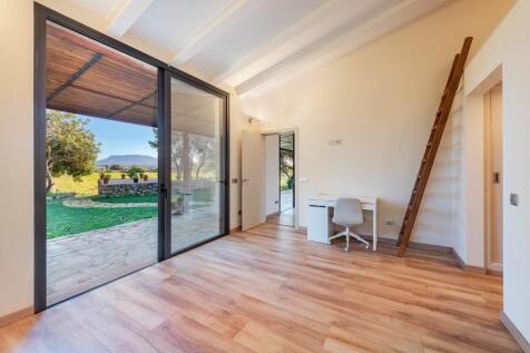 room (8)