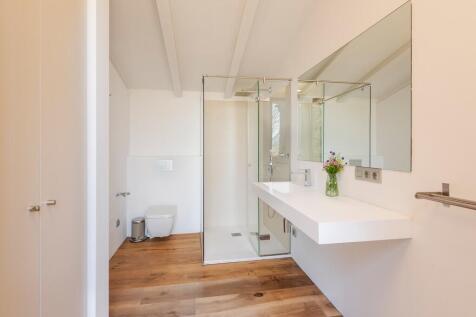 bathroom (1)