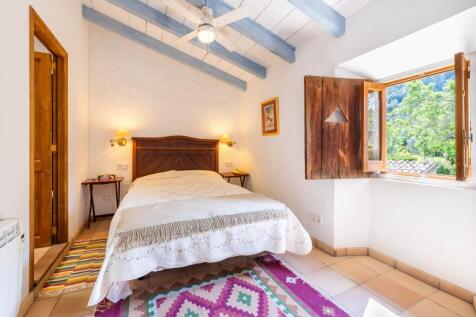 Bedroom (2)